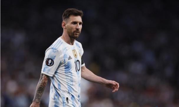 徐帆回应离婚5个月, 冯小刚近况曝光, 他的“小心思”再藏不住了